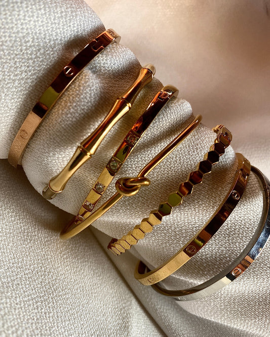 Bold Meets Chic: Styling Aurova Jewellery for Every Occasion