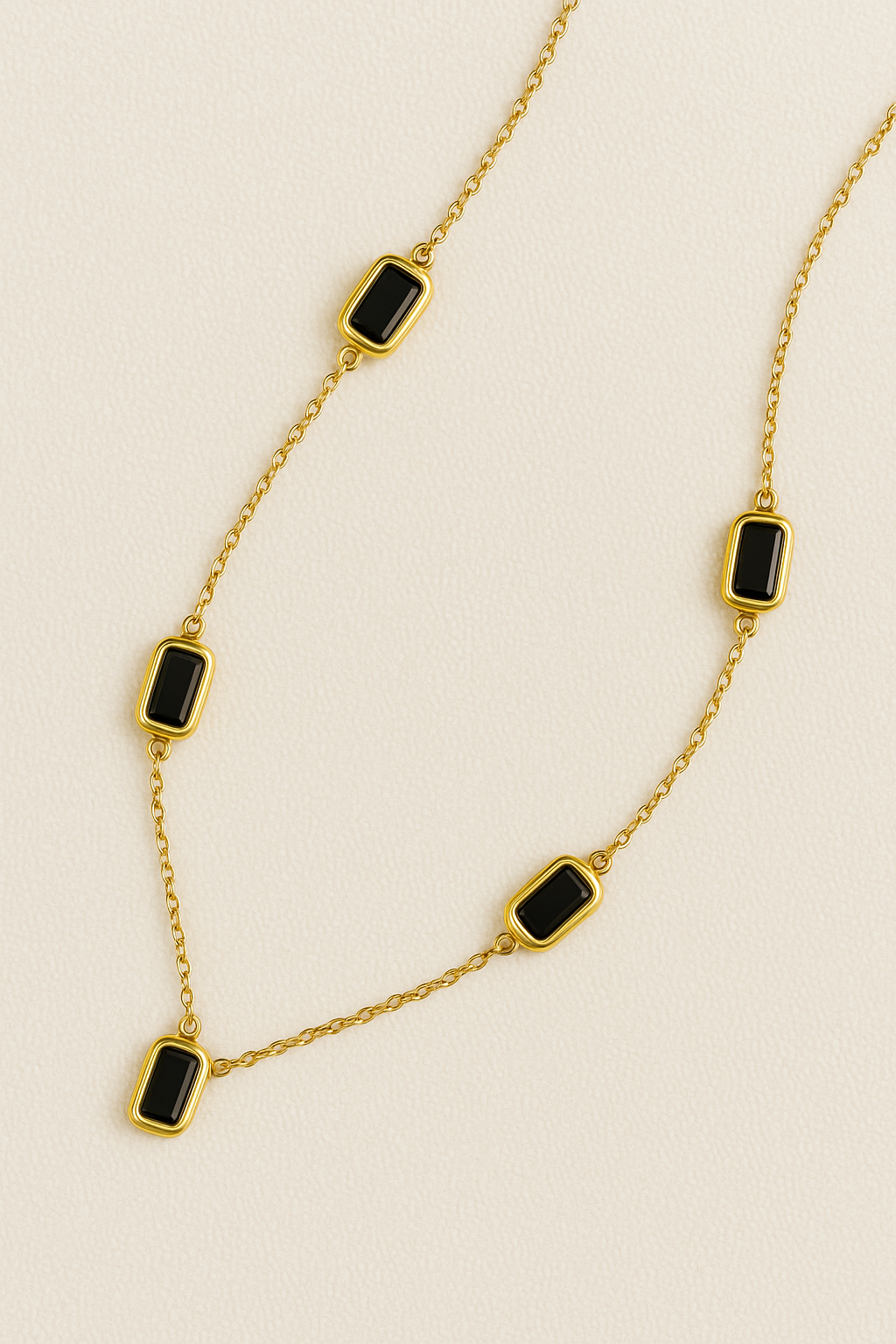 Emerald Echo - Black